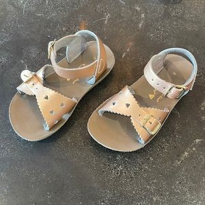 Saltwater sweet toddler size 8